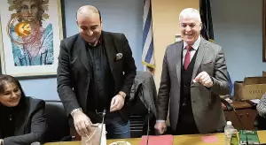 Κοπή βασιλόπιτας του Δημοτικού Συμβουλίου Αμυνταίου και 1η τακτική συνεδρίαση Κοπή βασιλόπιτας του Δημοτικού Συμβουλίου Αμυνταίου και 1η τακτική συνεδρίαση