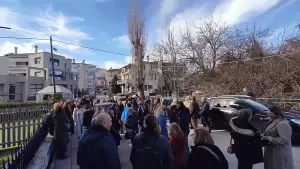 Συγκέντρωση διαμαρτυρίας από εκπαιδευτικούς στην Κοζάνη με αφορμή τη δημιουργία 22 Ωνάσειων σχολείων