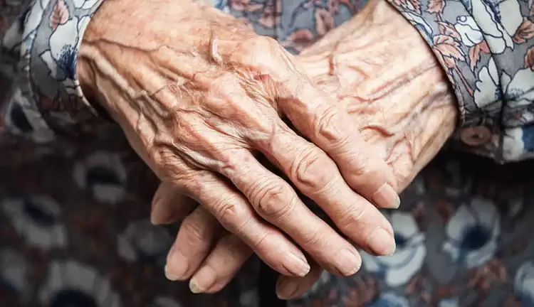 Συνελήφθη επ’ αυτοφώρω «εισπράκτορας» της σπείρας που εξαπατούσε ηλικιωμένους τηλεφωνικά με θύματα και στην Κοζάνη