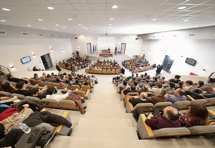 Το Πανεπιστήμιο Δυτικής Μακεδονίας γιόρτασε τους Τρεις Ιεράρχες και την Ημέρα των Γραμμάτων 