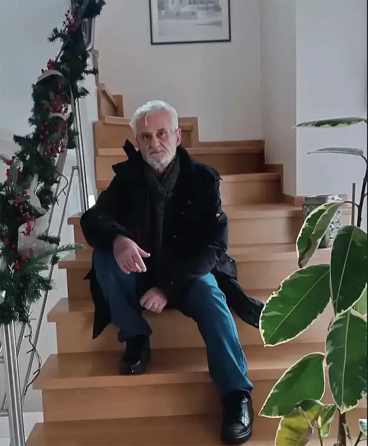 Υπάρχω και όσο υπάρχεις θα υπάρχω!