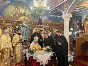 Υπογραφή συμβολαίου για την ανέγερση του νέου Ιερού Ναού Αγίας Θεοδώρας – Ανταλλαγή ευχών στο Δημαρχείο Σερβίων