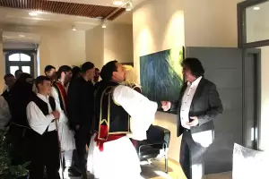 Υπογραφή συμβολαίου για την ανέγερση του νέου Ιερού Ναού Αγίας Θεοδώρας – Ανταλλαγή ευχών στο Δημαρχείο Σερβίων