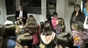 Προσφορά αγάπης προς το Κοινωνικό Παντοπωλείο Αμυνταίου από τα παιδιά του ΚΔΑΠ AbebablΩm