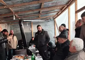 Αντιπροσωπεία της Κομματικής οργάνωσης Δυτικής Μακεδονίας του ΚΚΕ στο μπλόκο στον κόμβο του Αντιγόνου στηρίζοντας τον αγώνα των αγροτών  