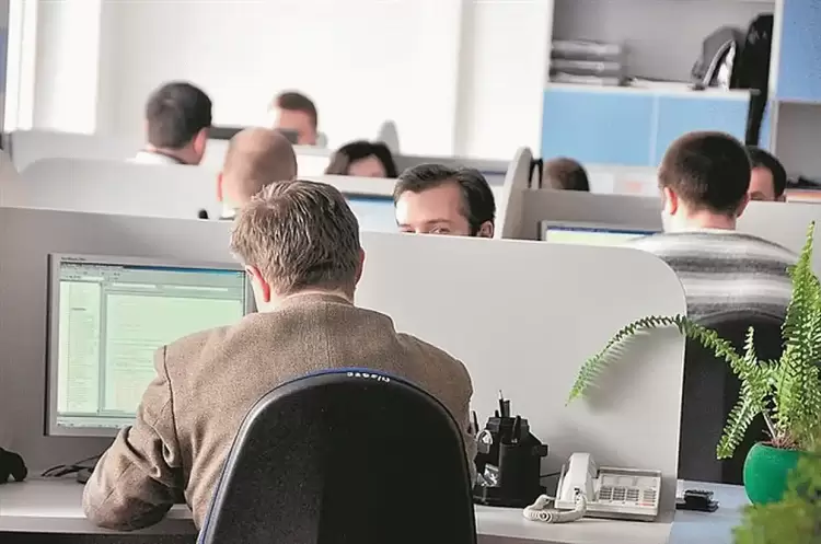 Δημόσιοι υπάλληλοι: Τι αλλάζει στους μισθούς με την «κατάργηση» της προσωπικής διαφοράς