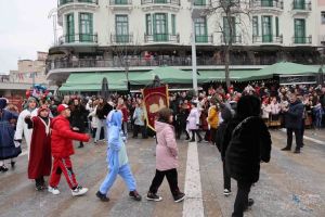 Κοζάνη – Πρωί Κυριακής: Πρωταγωνιστές οι μικροί καρνάβαλοι…