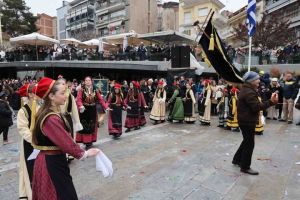 Κοζάνη – Πρωί Κυριακής: Πρωταγωνιστές οι μικροί καρνάβαλοι…