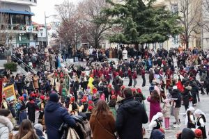 Κοζάνη – Πρωί Κυριακής: Πρωταγωνιστές οι μικροί καρνάβαλοι…