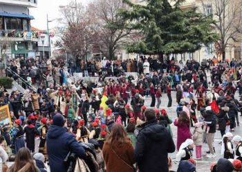 Κοζάνη – Πρωί Κυριακής: Πρωταγωνιστές οι μικροί καρνάβαλοι…