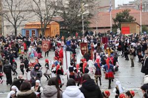 Κοζάνη – Πρωί Κυριακής: Πρωταγωνιστές οι μικροί καρνάβαλοι…