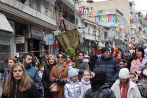 Κοζάνη – Πρωί Κυριακής: Πρωταγωνιστές οι μικροί καρνάβαλοι…