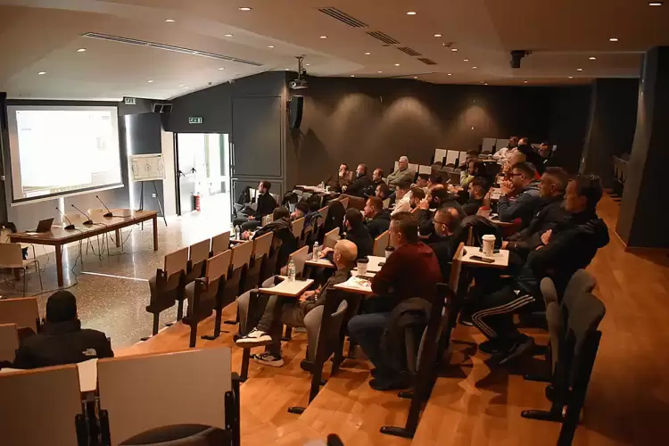 Με μεγάλη επιτυχία ολοκληρώθηκε  στην Κοζάνη η επιμορφωτική σχολή Uefa D