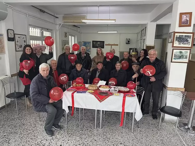 Μια όμορφη γιορτή για την Ημέρα των Ερωτευμένων πραγματοποιήθηκε στο ΚΑΠΗ Αιανής (εικόνες) Μια όμορφη γιορτή για την Ημέρα των Ερωτευμένων πραγματοποιήθηκε στο ΚΑΠΗ Αιανής