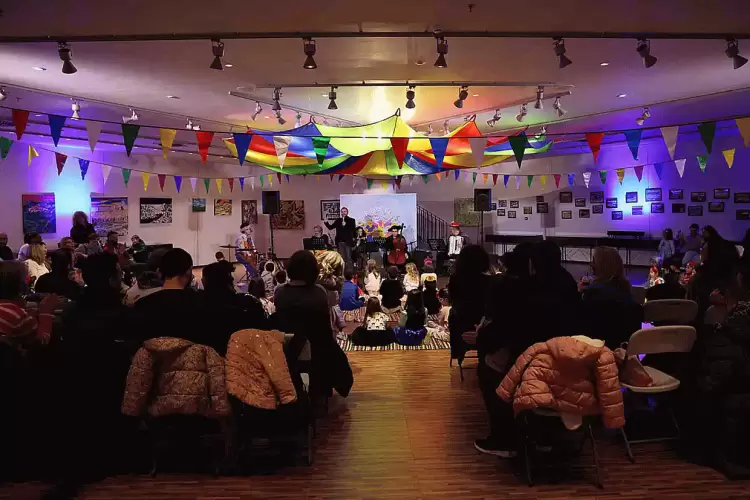 Μια ξεχωριστή διαδραστική παιδική συναυλία Μια ξεχωριστή διαδραστική παιδική συναυλία