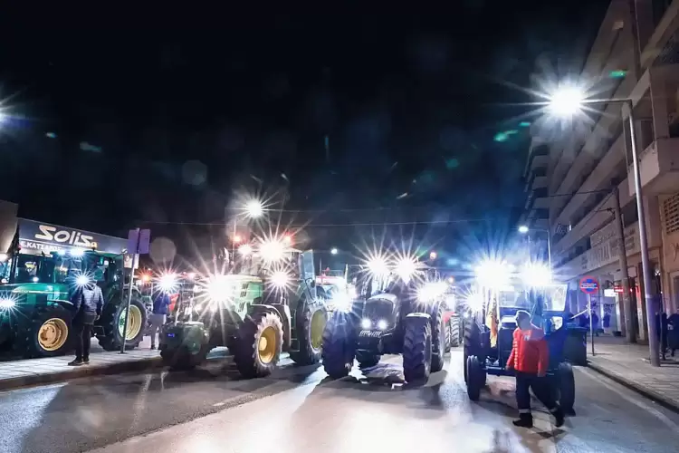 Οι αγρότες συνεχίζουν: «Από αύριο πιο δυναμικά στα μπλόκα»