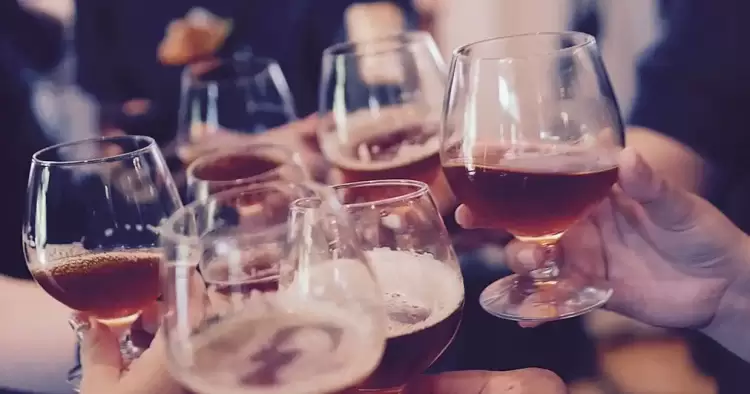 Οι Έλληνες δεν πίνουν πιά… Μεγάλη μείωση της κατανάλωσης αλκοόλ Οι Έλληνες δεν πίνουν πιά… Μεγάλη μείωση της κατανάλωσης αλκοόλ