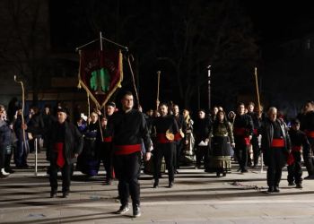 Η παρουσίαση του Φανού Γιτιά στην κεντρική πλατεία Νίκης