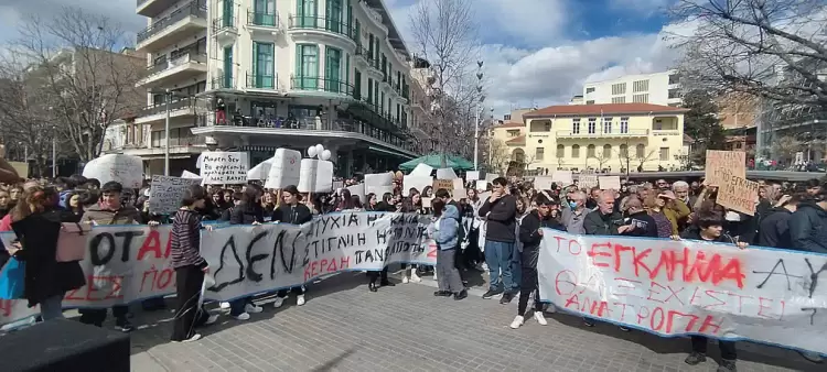 Σωματείο Ιδιωτικών Υπαλλήλων Ν. Κοζάνης: Βγαίνουμε μαζικά στο δρόμο όλοι μια γροθιά