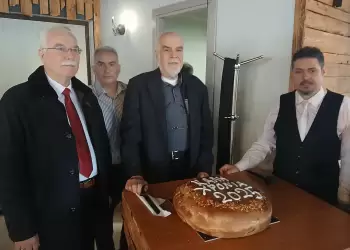 Συνέλευση Σαμαριναίων, με 100 χρόνια στην πλάτη…