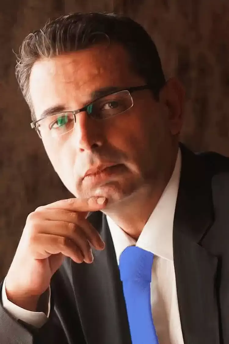 Τέμπη και Δημοκρατία: Όποιος δεν φοβάται το πρόσωπο του τέρατος, τότε αρχίζει και του μοιάζει