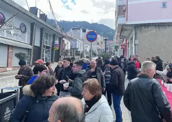 Τσικνοπέμπτη στα Σέρβια: Γιορτή με κέφι και χορό