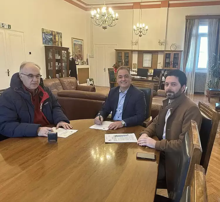 Υπογραφή σύμβασης για την αναβάθμιση υποδομών στην Κοινότητα Σκήτης Υπογραφή σύμβασης για την αναβάθμιση υποδομών στην Κοινότητα Σκήτης