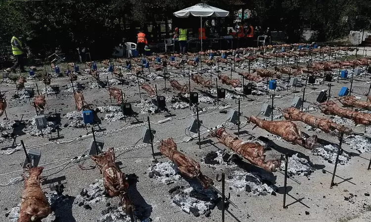 Η «αγάπη» των Ευρωπαίων για το ελληνικό αρνί ανεβάζει τις τιμές ενόψει του Πάσχα Η «αγάπη» των Ευρωπαίων για το ελληνικό αρνί ανεβάζει τις τιμές ενόψει του Πάσχα