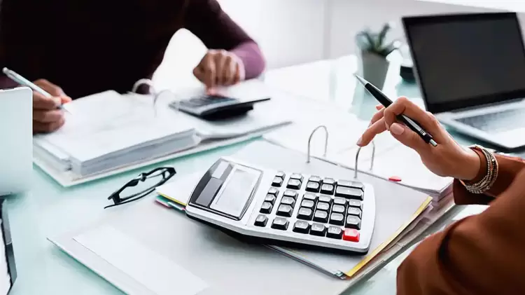 Η εφορία «παγώνει» χρέη 10 δισ. ευρώ το 2025