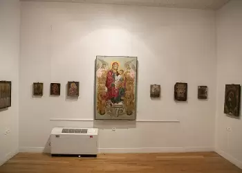 Εγκαίνια έκθεσης εικόνων της Παναγίας