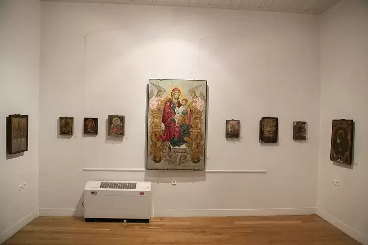 Εγκαίνια έκθεσης εικόνων της Παναγίας