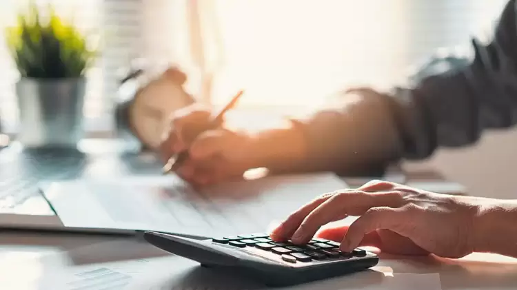 Φορολογικές δηλώσεις: Τι να προσέξετε για να γλιτώσετε φόρους – Οι κωδικοί που χαρίζουν εκπτώσεις 