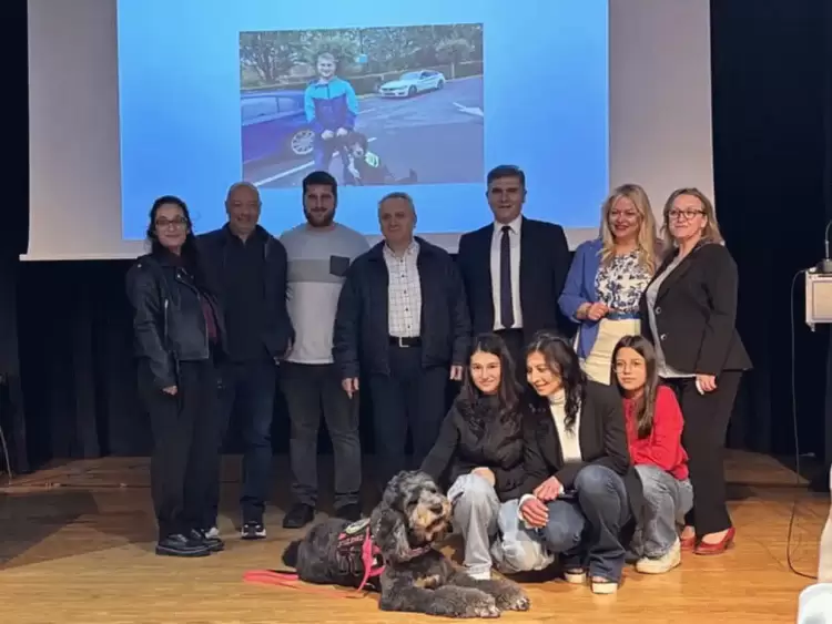 Η ημερίδα με θέμα «Ζώα συντροφιάς και άνθρωποι: Μία σχέση αγάπης και ευθύνης» Η ημερίδα με θέμα «Ζώα συντροφιάς και άνθρωποι: Μία σχέση αγάπης και ευθύνης»