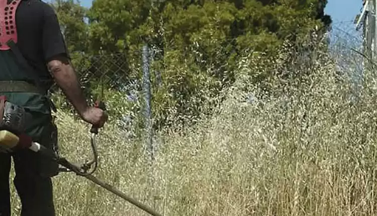 Καθαρισμός οικοπέδων του Δήμου Εορδαίας Καθαρισμός οικοπέδων του Δήμου Εορδαίας