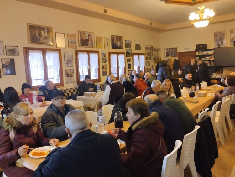 Κούλουμα στην Κοζάνη.... ΣΕΟ και Κασμιρτζήδις Κούλουμα στην Κοζάνη…. ΣΕΟ και Κασμιρτζήδις