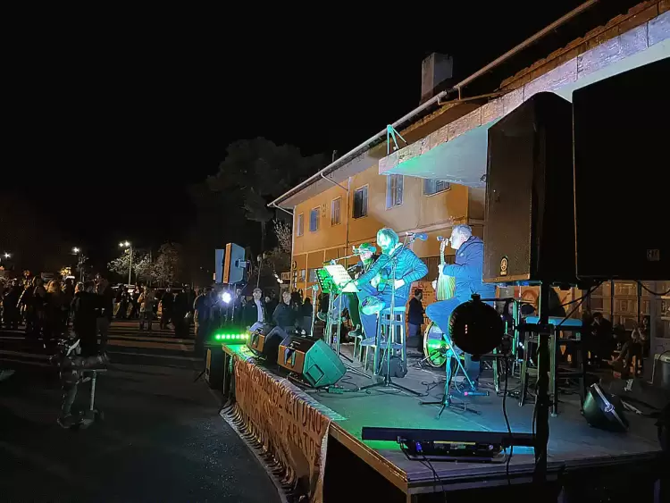 Με επιτυχία ολοκληρώθηκε η συναυλία των φορέων αφιερωμένη στα θύματα του εγκλήματος των Τεμπών Με επιτυχία ολοκληρώθηκε η συναυλία των φορέων αφιερωμένη στα θύματα του εγκλήματος των Τεμπών