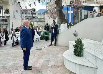 Ο Μιχάλης Παπαδόπουλος στα Σέρβια για την 25η Μαρτίου Ο Μιχάλης Παπαδόπουλος στα Σέρβια για την 25η Μαρτίου