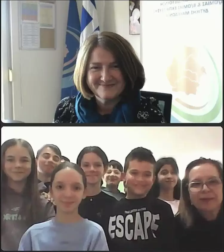 Οι μαθητές/μαθήτριες του 12ου Δ.Σ. Κοζάνης συνομιλούν με την Διευθύντρια της Π.Δ.Ε. με αφορμή την «Ημέρα της Γυναίκας» Οι μαθητές/μαθήτριες του 12ου Δ.Σ. Κοζάνης συνομιλούν με την Διευθύντρια της Π.Δ.Ε. με αφορμή την «Ημέρα της Γυναίκας»