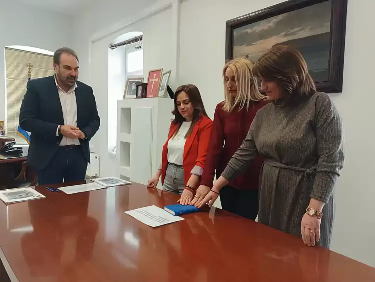 Ορκωμοσία νέων υπαλλήλων στον Δήμο Φλώρινας Ορκωμοσία νέων υπαλλήλων στον Δήμο Φλώρινας