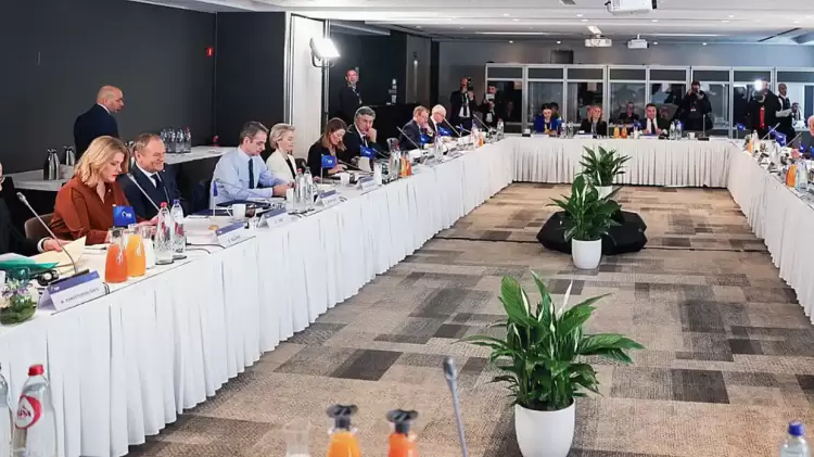 Πως θα είναι η Ευρωπαϊκή Άμυνα: Το ΕΛΚ υιοθετεί πρόταση του κ. Μητσοτάκη Πως θα είναι η Ευρωπαϊκή Άμυνα: Το ΕΛΚ υιοθετεί πρόταση του κ. Μητσοτάκη