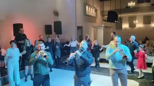 Στάση… για τον ετήσιο χορό του ΚΤΕΛ Κοζάνης…