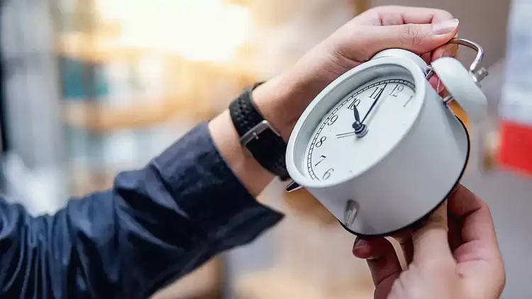 Θερινή ώρα στις 30 Μαρτίου – 60 λεπτά μπροστά οι δείκτες και λιγότερος ύπνος