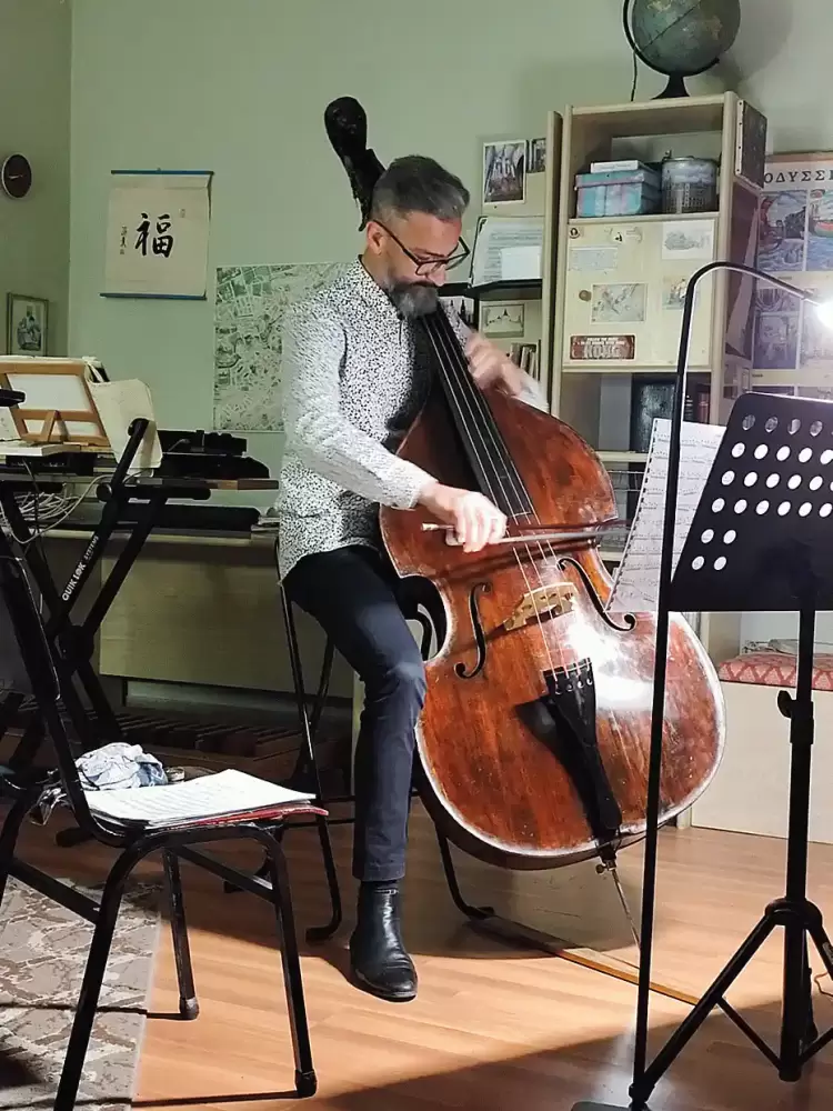 Το κοντραμπάσο που λαχτάριζες… Το κοντραμπάσο που λαχτάριζες…