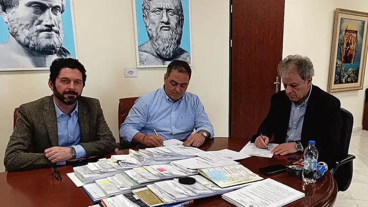 Βελτίωση κυκλοφοριακών συνθηκών Δρεπάνου προς Άγιο Δημήτριο & Ακρινή Δήμου Κοζάνης και Κατασκευή Πεζοδρομίων Πρωτοχώρι