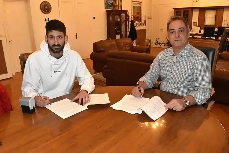 Υπογραφή σύμβασης για την αντικατάσταση στέγης στο Α΄ΚΑΠΗ