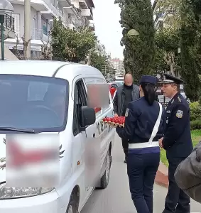 Tο Πάσχα τσουγκρίζουμε στο σπίτι και όχι στο δρόμο Tο Πάσχα τσουγκρίζουμε στο σπίτι και όχι στο δρόμο