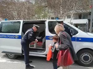 Tο Πάσχα τσουγκρίζουμε στο σπίτι και όχι στο δρόμο Tο Πάσχα τσουγκρίζουμε στο σπίτι και όχι στο δρόμο