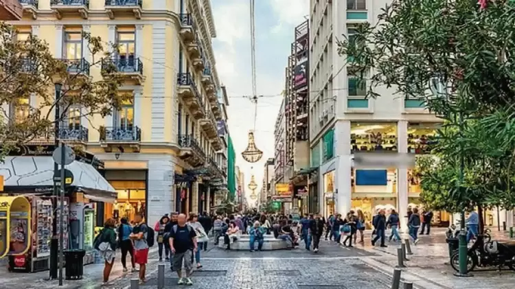 «Αργοσβήνουν» τα εμπορικά μικρομάγαζα – «Εξαφανίζονται» τα ελληνικά προϊόντα (πίνακες)