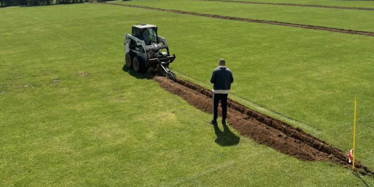 Αυτόματο σύστημα άρδευσης στο γήπεδο Νεάπολης Αυτόματο σύστημα άρδευσης στο γήπεδο Νεάπολης
