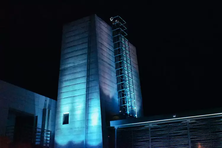 Ο Δήμος Κοζάνης φώτισε «μπλε» την Κοβεντάρειο Δημοτική Βιβλιοθήκη για την Παγκόσμια Ημέρα Ευχής